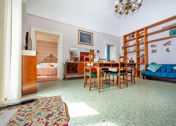 Amalpha Domus 100 Sqm Apt With Ac Wifi And Balcony